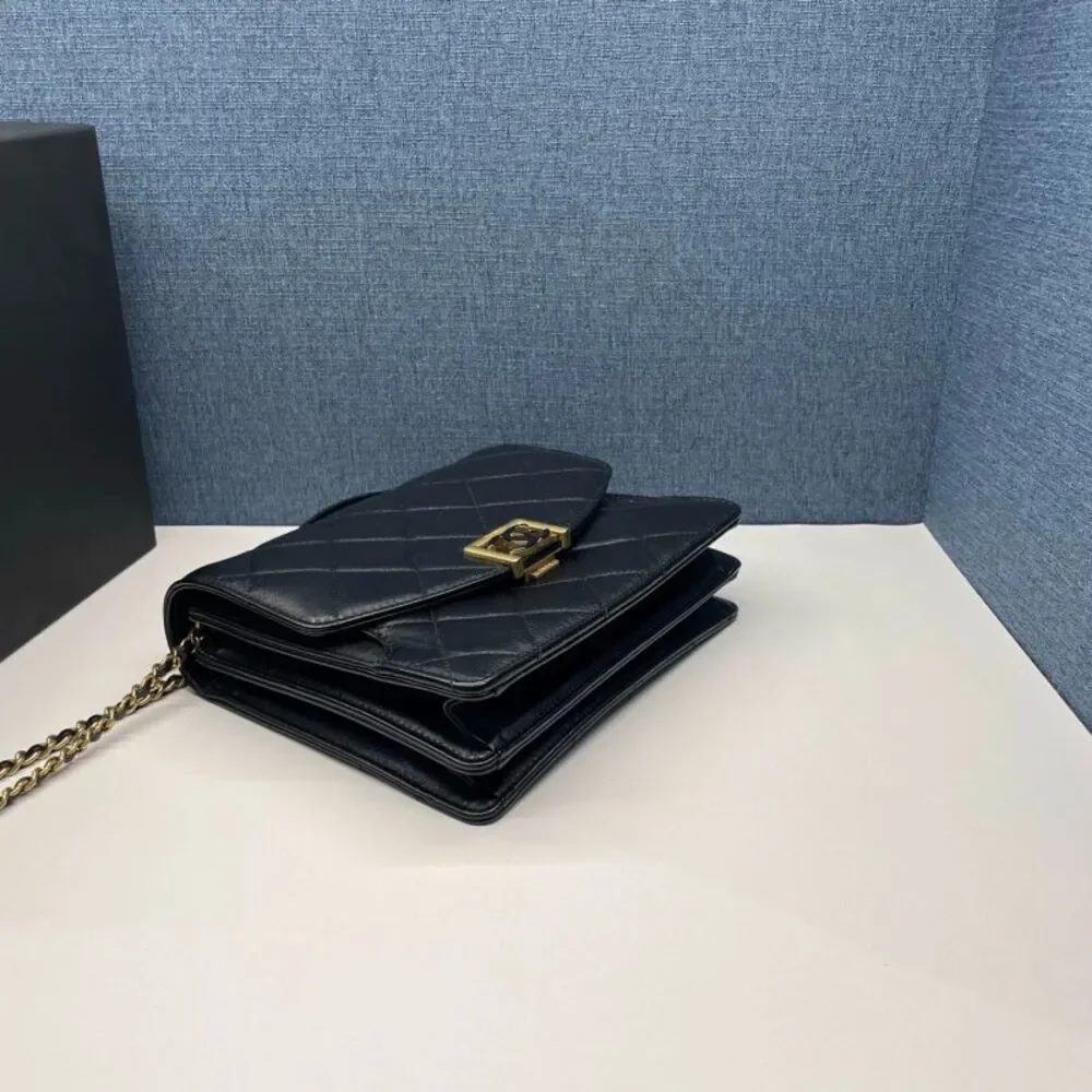 Chanel Women Pre-Loved Bag Very Good Condition